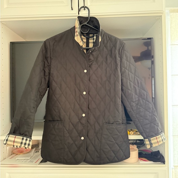 VTG Burberry black quilted jacket, size S - Picture 1 of 11